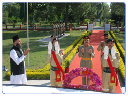 Brigadier Khizer Sultan Raja, Local Formation Commander, offering fateha at the Grave of Naik Saif Ali Shaheed 