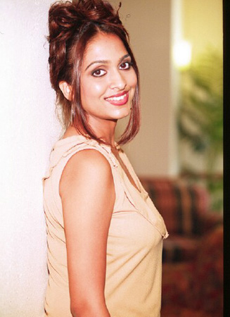 saira100002